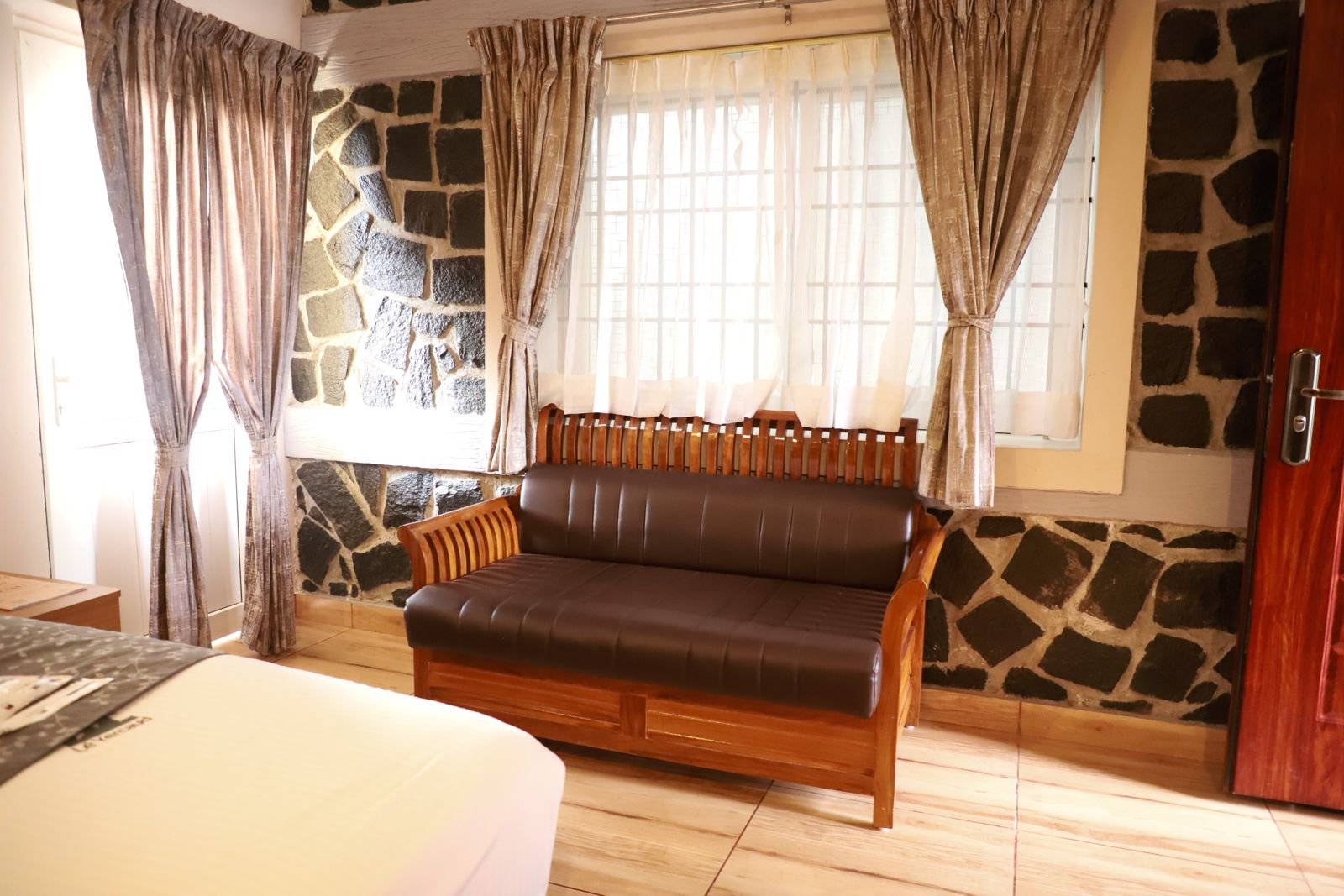 WhatsApp Image 2025-11-17 at 6.00.16 PM