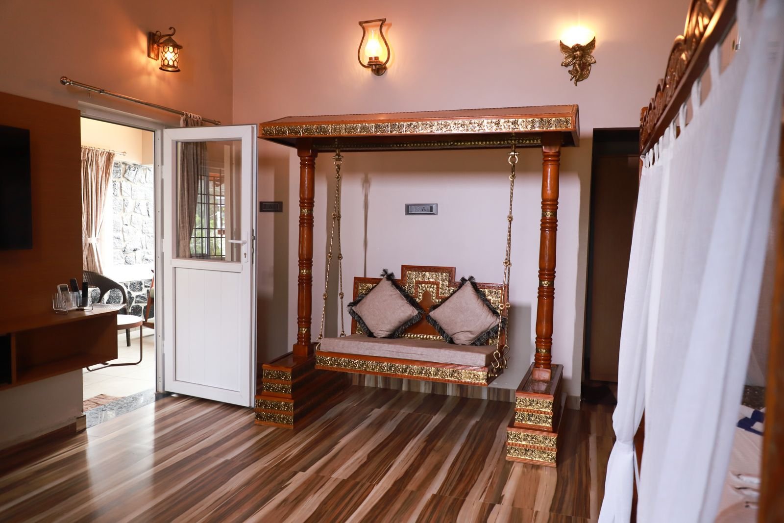 WhatsApp Image 2025-11-17 at 6.00.31 PM (1)