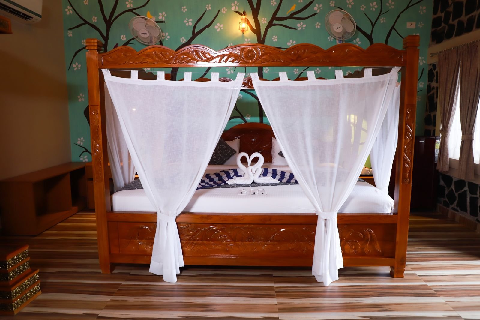 WhatsApp Image 2025-11-17 at 6.00.31 PM (2)